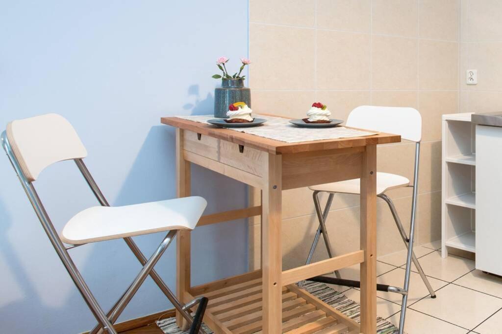 Peaceful And Relaxing Studio In The Center Apartment คราคูฟ ภายนอก รูปภาพ